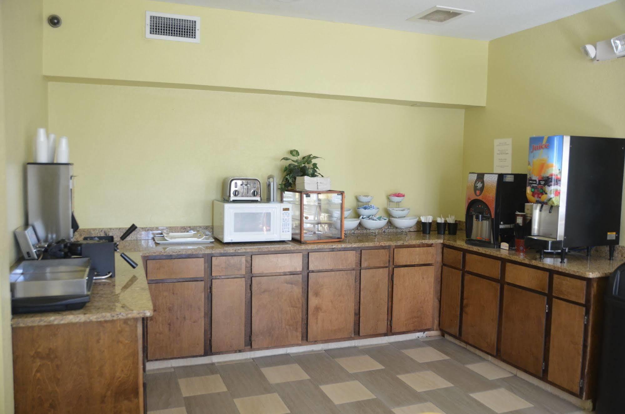 Eagles Nest Inn Statesboro Esterno foto